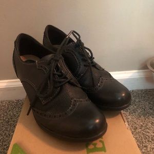 Women’s Earth Origins Black Clog Shoe Size 8